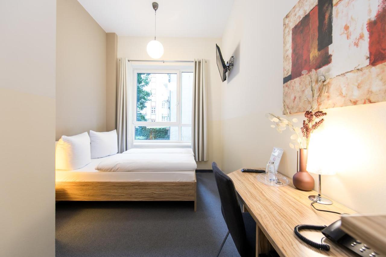 Standard Double Room,1153253889:JPEG